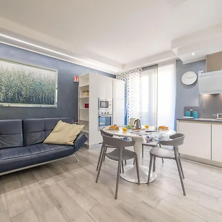 Loving - Eine Hochmoderne Drei-zimmer-wohnung Am By Interhome Lägenhet Alassio