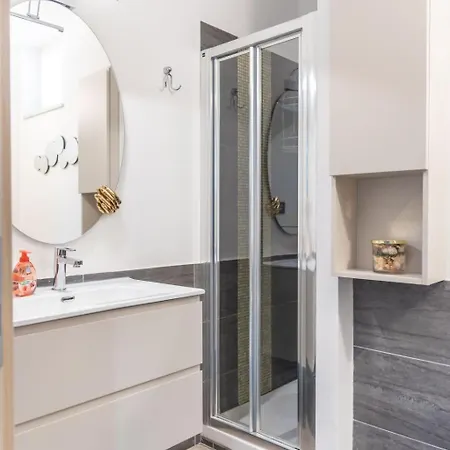 Loving - Eine Hochmoderne Drei-zimmer-wohnung Am By Interhome 公寓 *