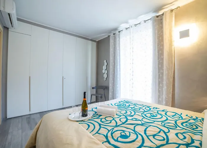 Loving - Eine Hochmoderne Drei-zimmer-wohnung Am By Interhome Apartment Alassio
